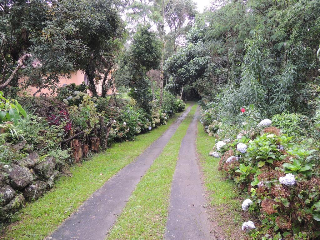 To Na Roca Villa Cunha Luaran gambar